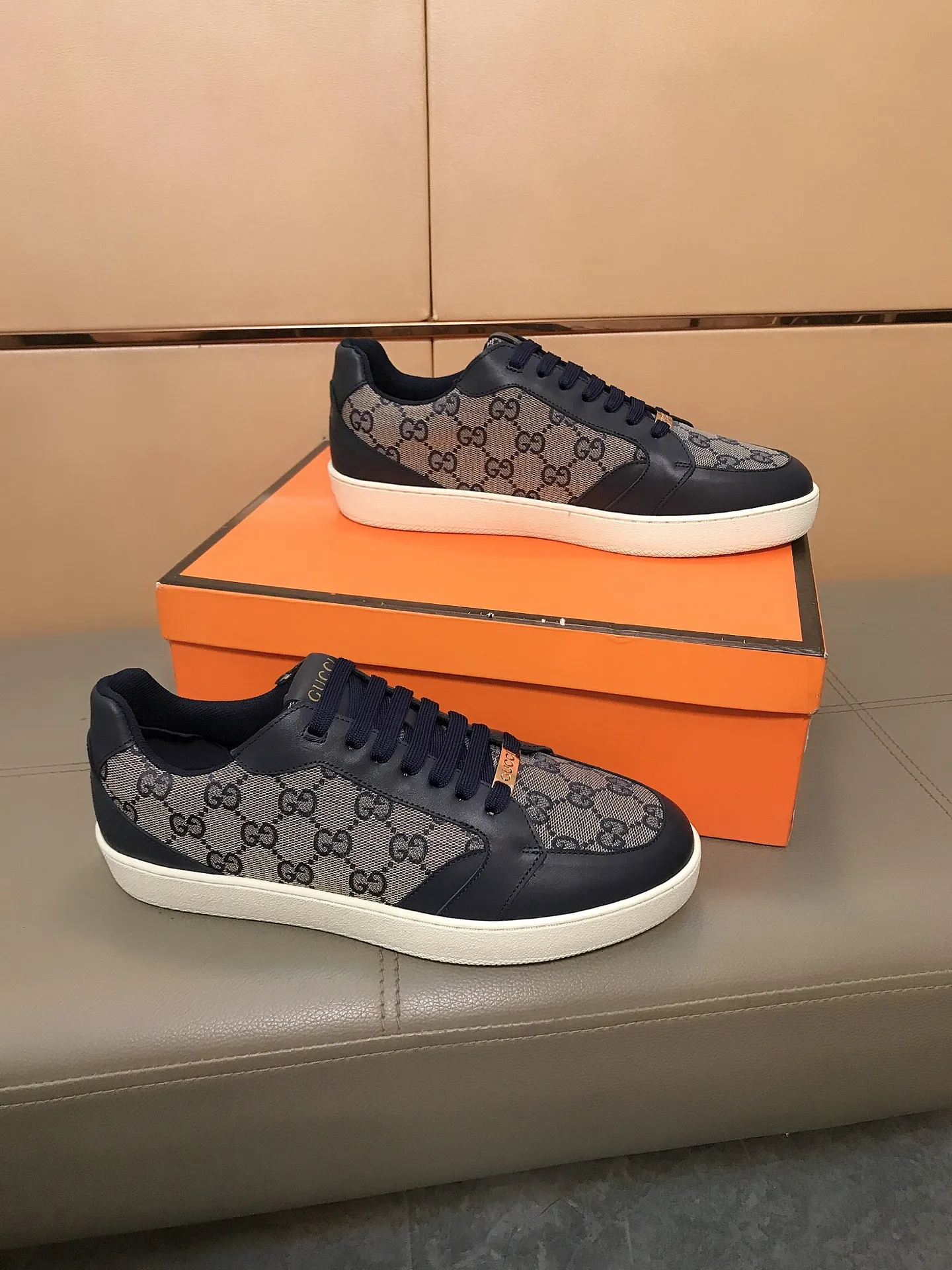 Men's Men's Shoes 230 ⌚️⌚️[GUCCI] Gucci men's casual shoes are absolutely popular 🔥The ultimate matching item for trendy men! Irresistible charm of super texture, the main recommendation, the upper is made of high-quality cowhide with printed fabrics, sheepskin feet, wear-resistant rubber sole, noble and elegant! Extremely comfortable🎁🎁You can be as handsome as you want💪 Size: 38-44!